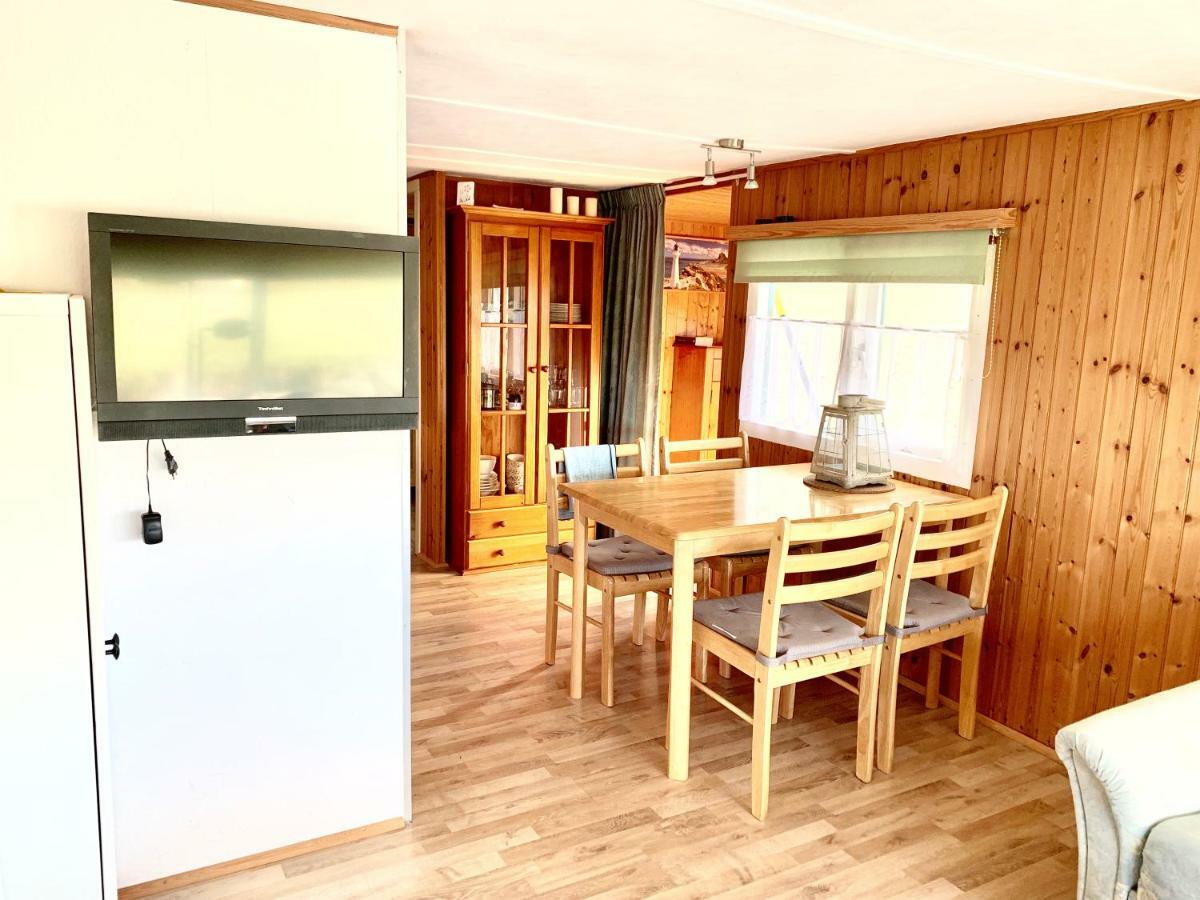 Ferienpark Vislust Ferienhaus Balu Mit Eigenem Steiger Zum Angeln Ijsselmeer Niederlande Villa Wervershoof ภายนอก รูปภาพ